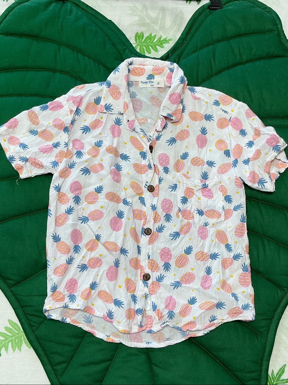 Nuage Bleu Maui brand kids unisex pineapple aloha shirt. Pink/blue/yellow. 6